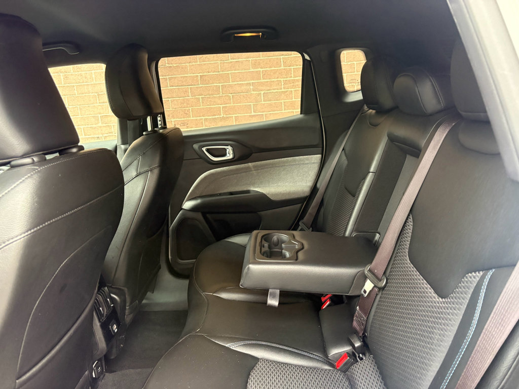 Used 2024 Jeep Compass Latitude AWD/4WD image 16