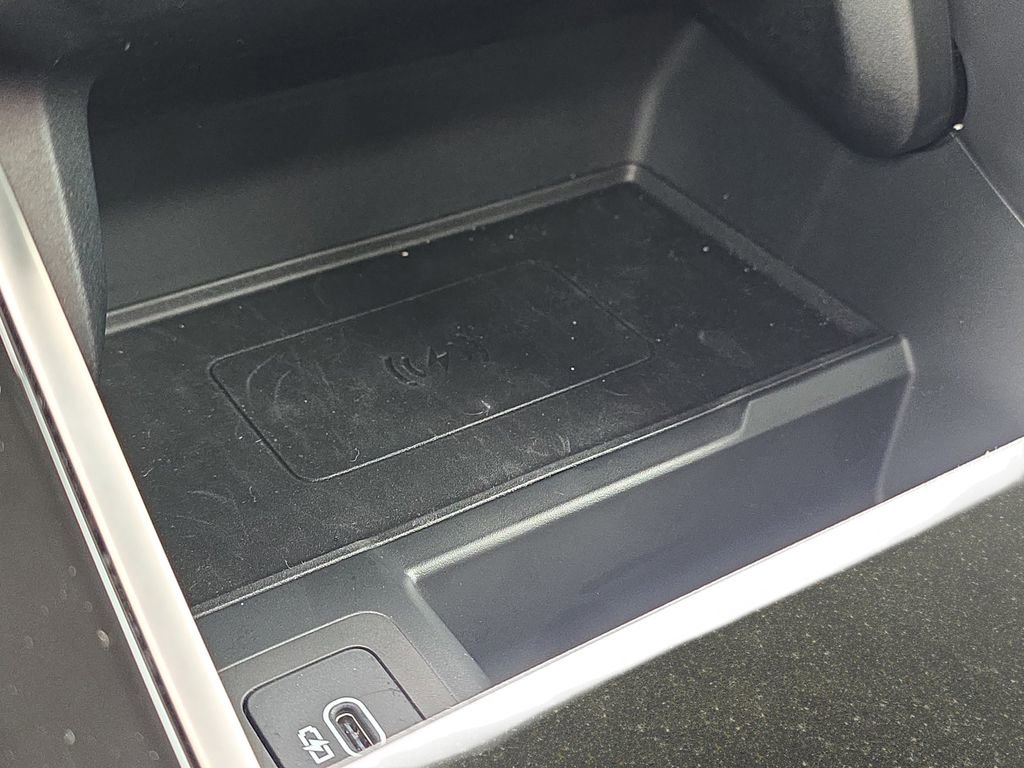 Used 2025 Land Rover Range Rover Evoque S image 29