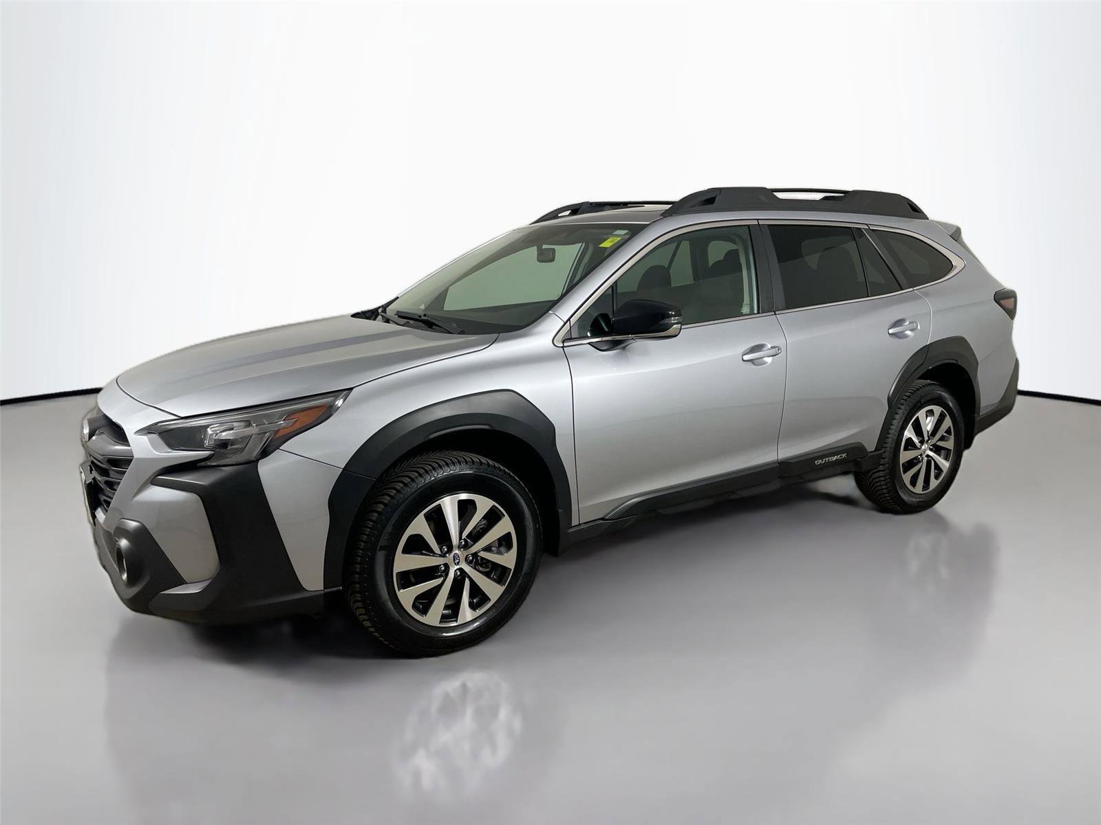 Used 2025 Subaru Outback Premium image 8