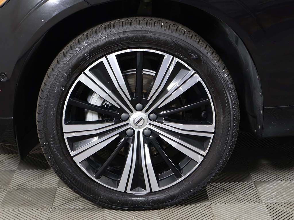 Used 2023 Volvo XC60 B5 Plus w/ Climate Package AWD/4WD image 27