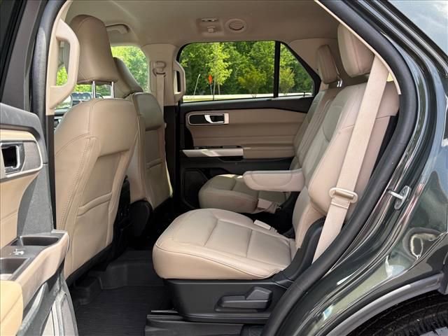 Used 2023 Ford Explorer XLT w/ Equipment Group 202A RWD image 13