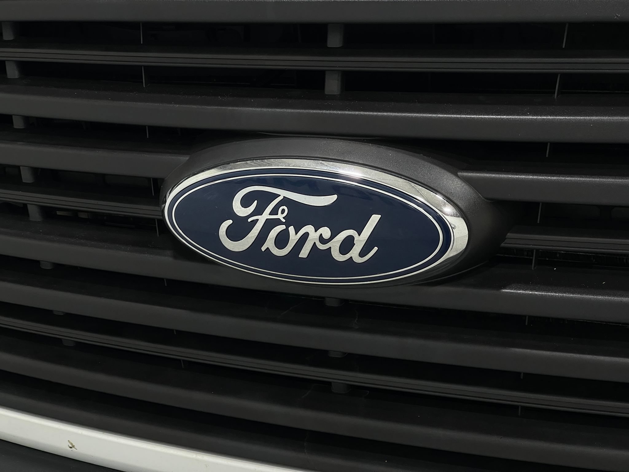 Used 2016 Ford Transit 150 130 Low Roof RWD image 36