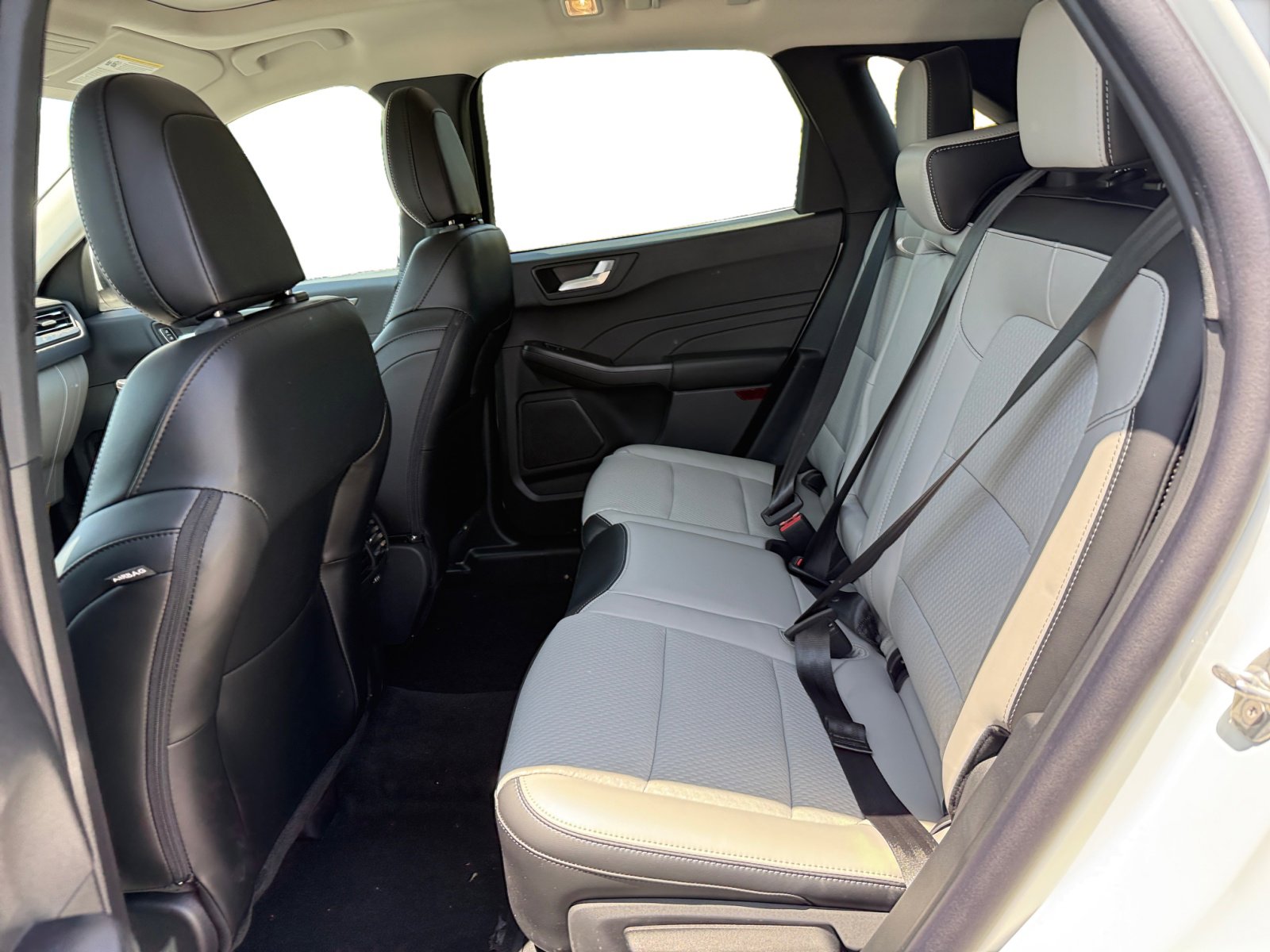 New 2025 Ford Escape SE image 16