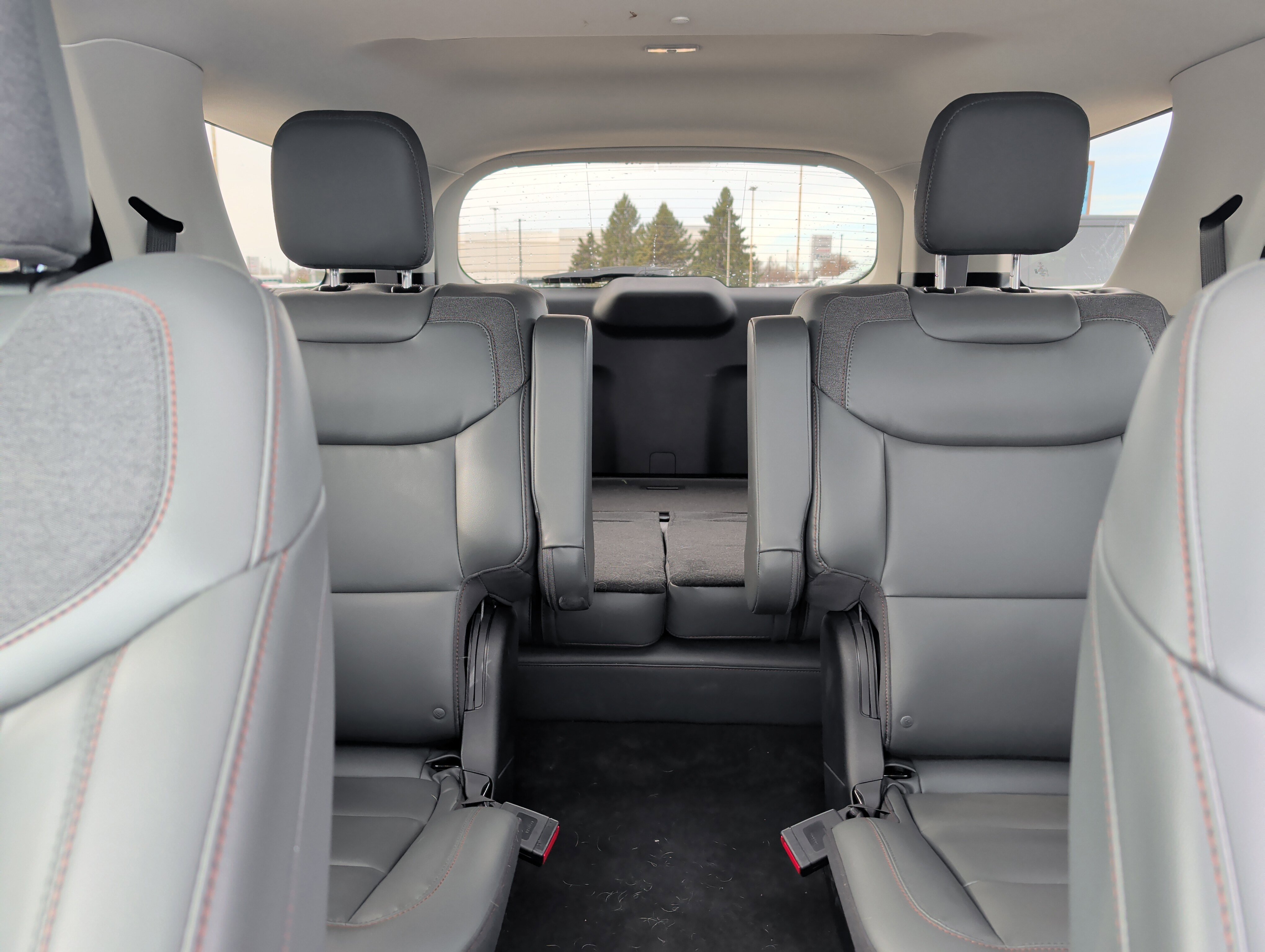 Used 2026 Ford Explorer Active w/ Active Comfort Package image 10