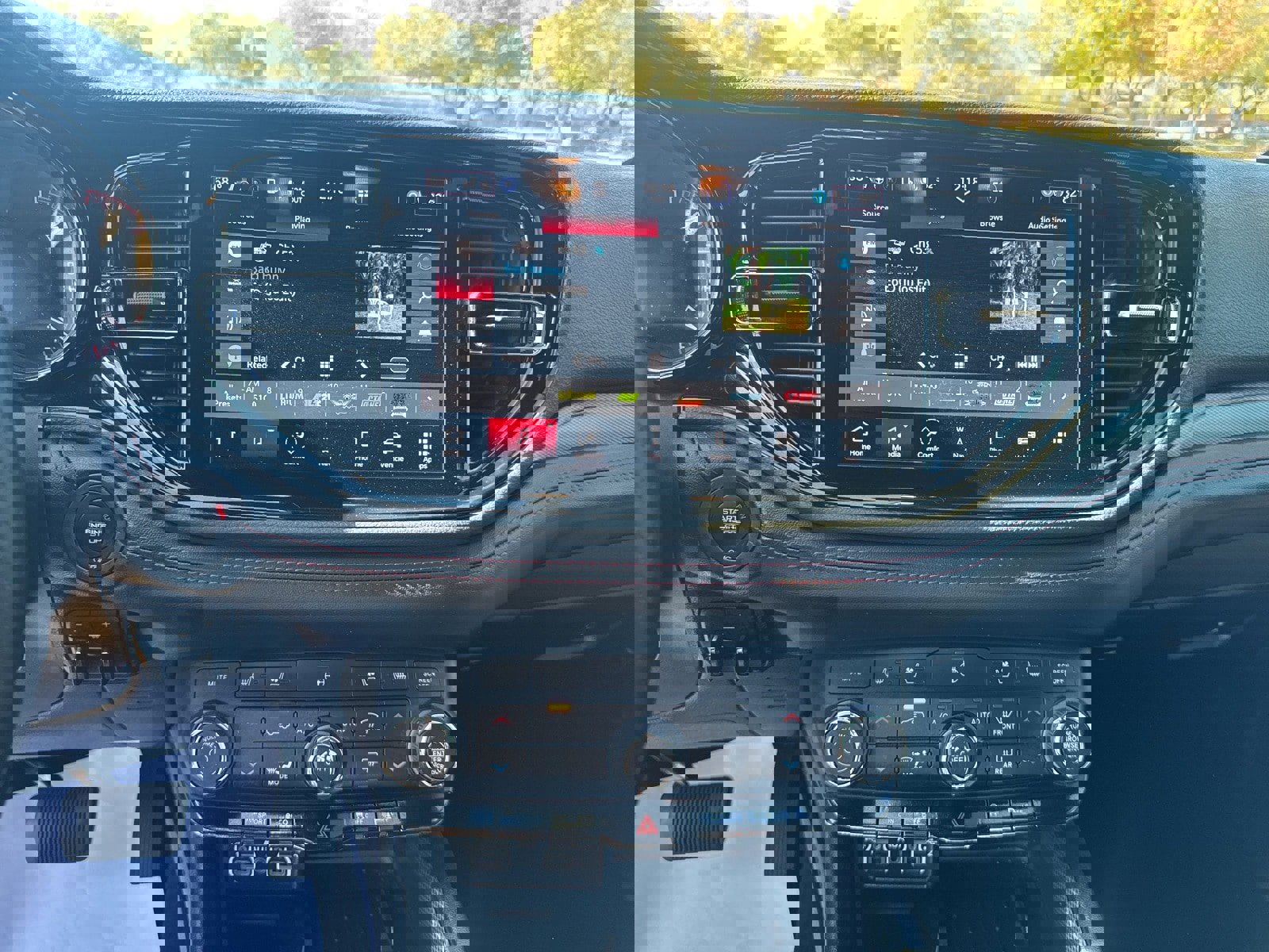 Used 2025 Dodge Durango R/T image 35