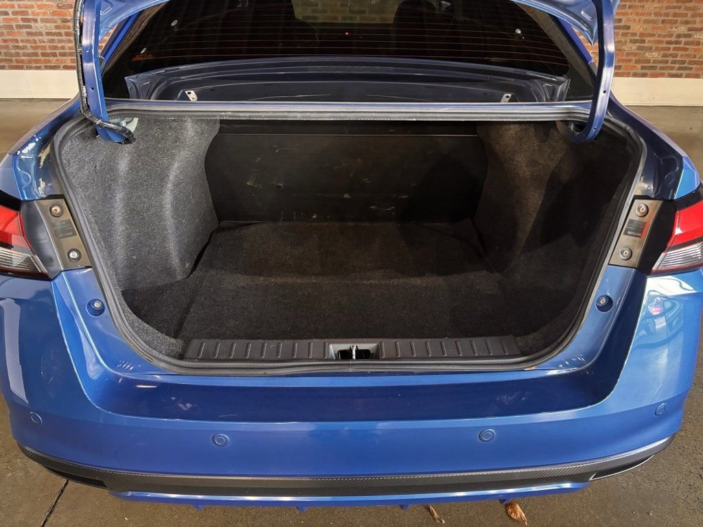 Used 2020 Nissan Versa S image 28