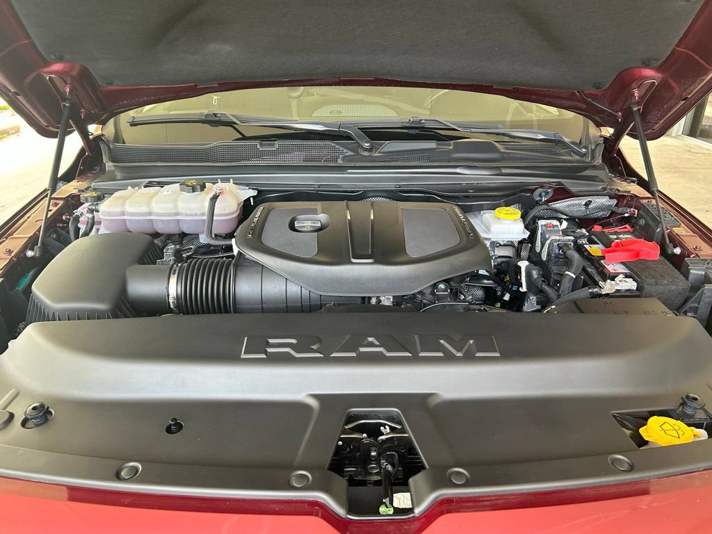 Used 2025 RAM 1500 Tradesman AWD/4WD image 11