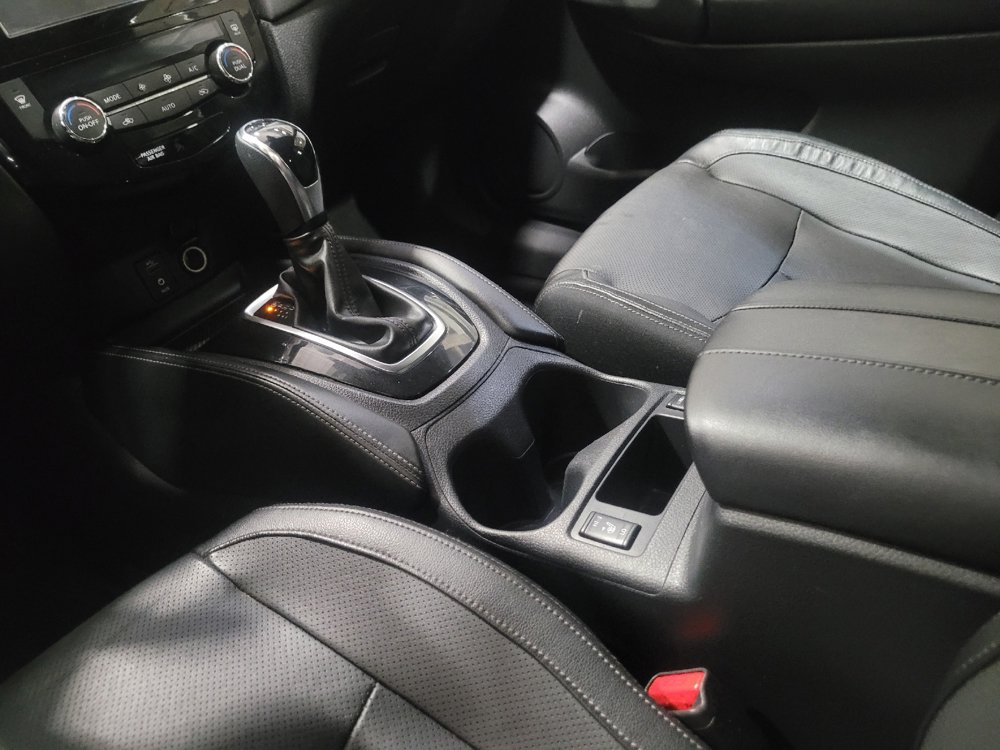 Used 2017 Nissan Rogue SL w/ SL Premium Package FWD image 26