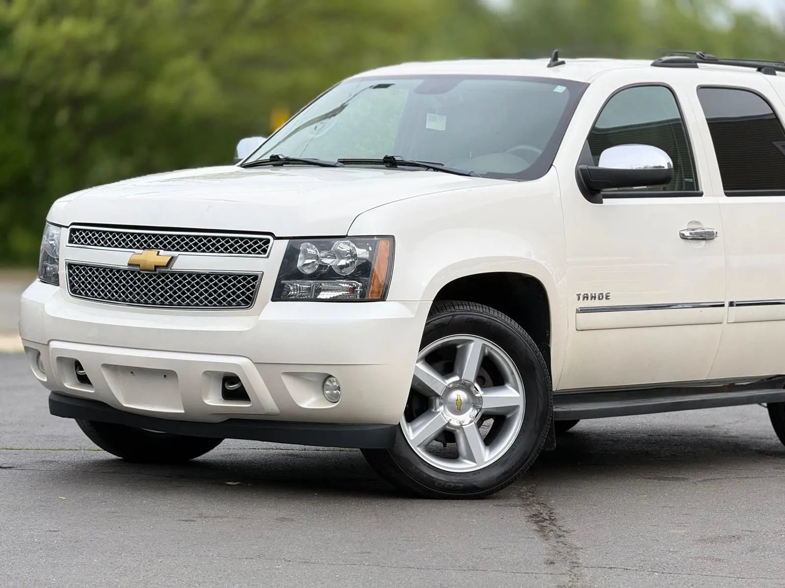 Used 2013 Chevrolet Tahoe LTZ AWD/4WD image 4