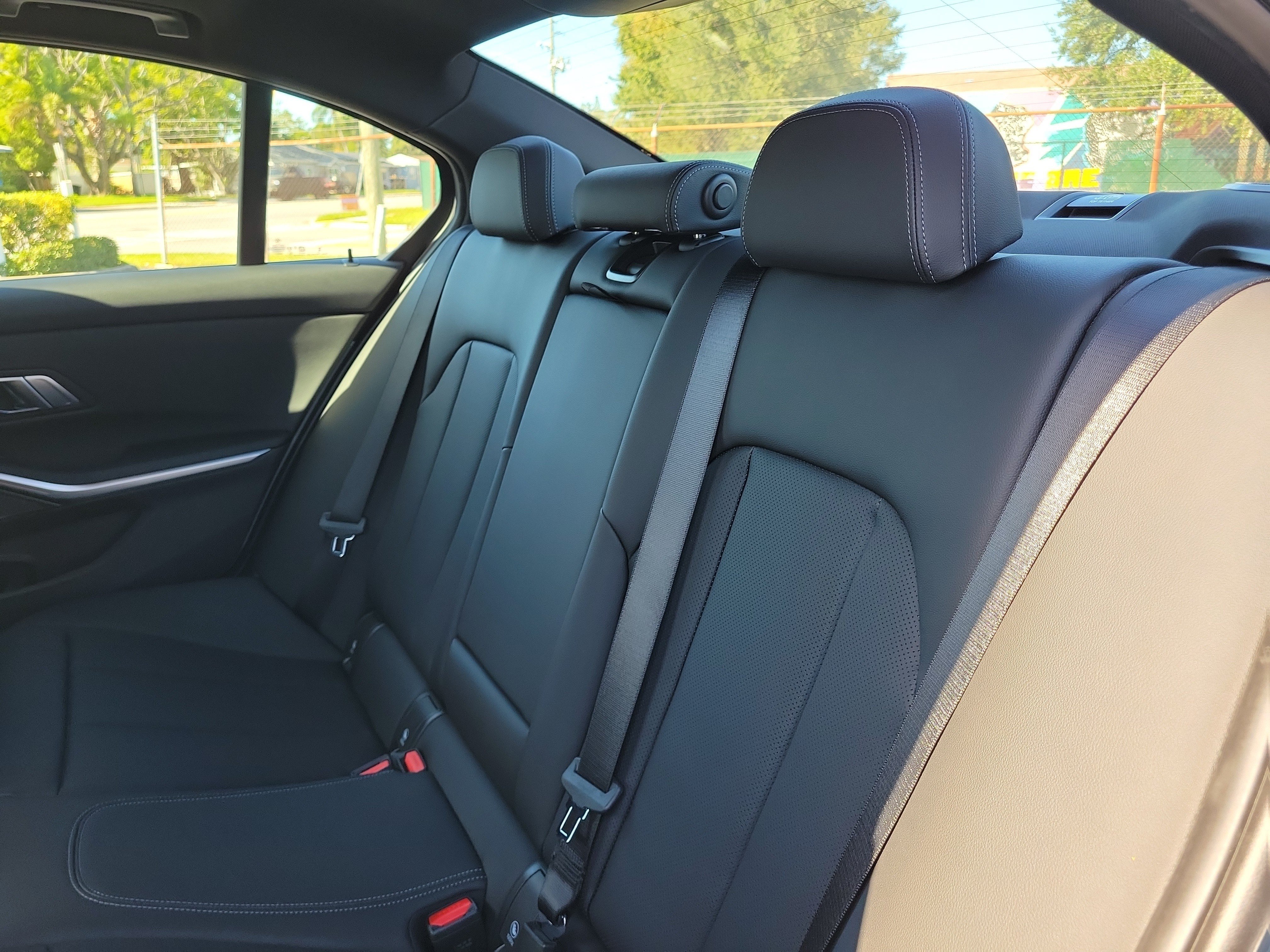 New 2026 BMW 330i Sedan w/ M Sport Package RWD image 8