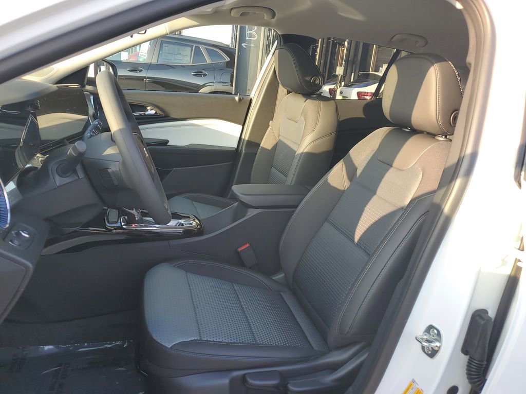 New 2026 Chevrolet Trax LT image 11