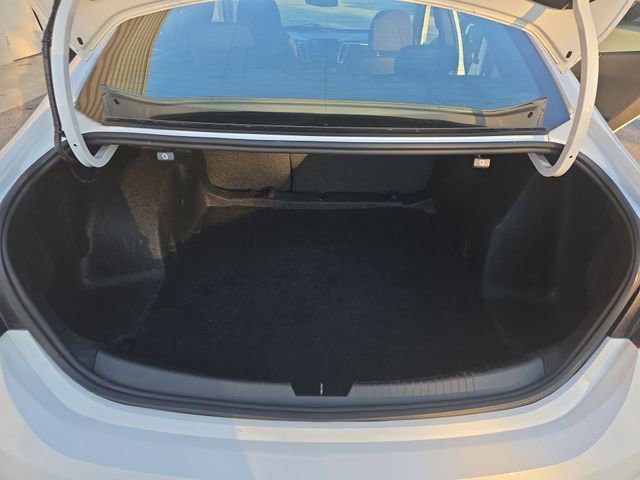 Used 2023 Chevrolet Malibu LT FWD image 13