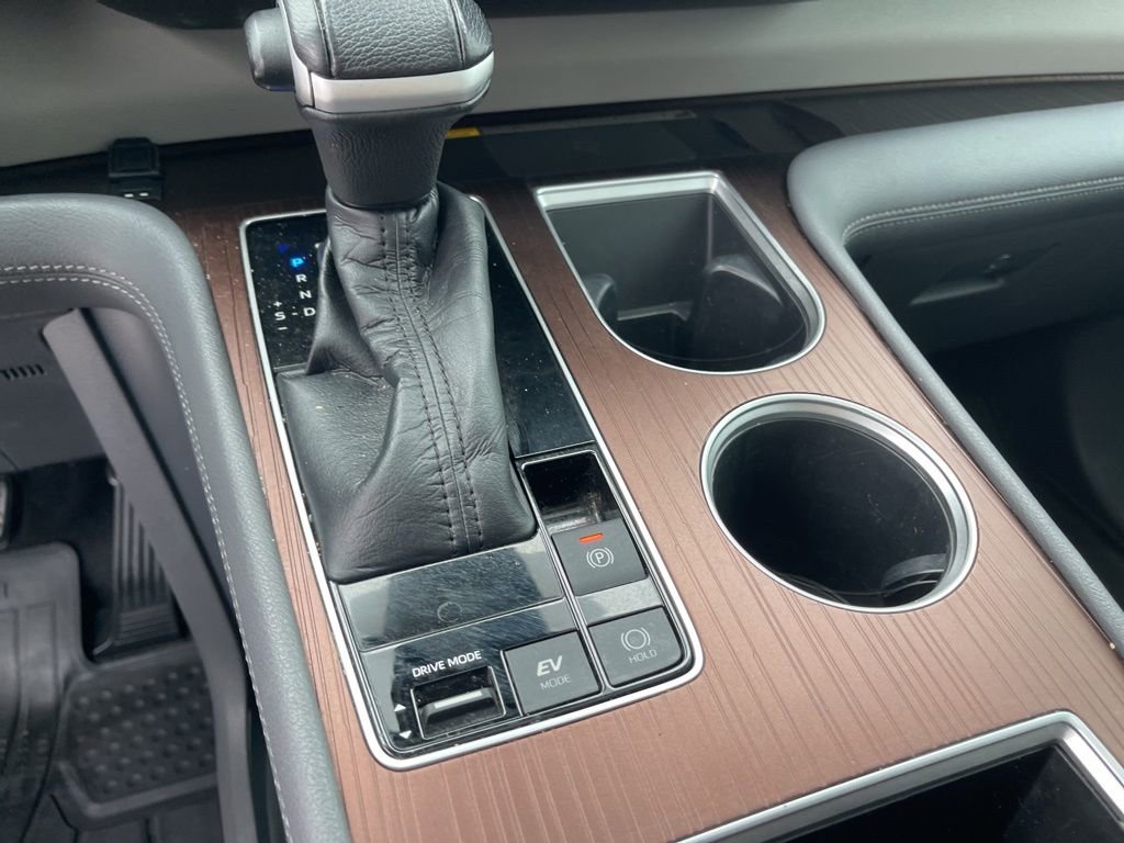 Used 2021 Toyota Sienna XLE w/ XLE Plus Package image 11