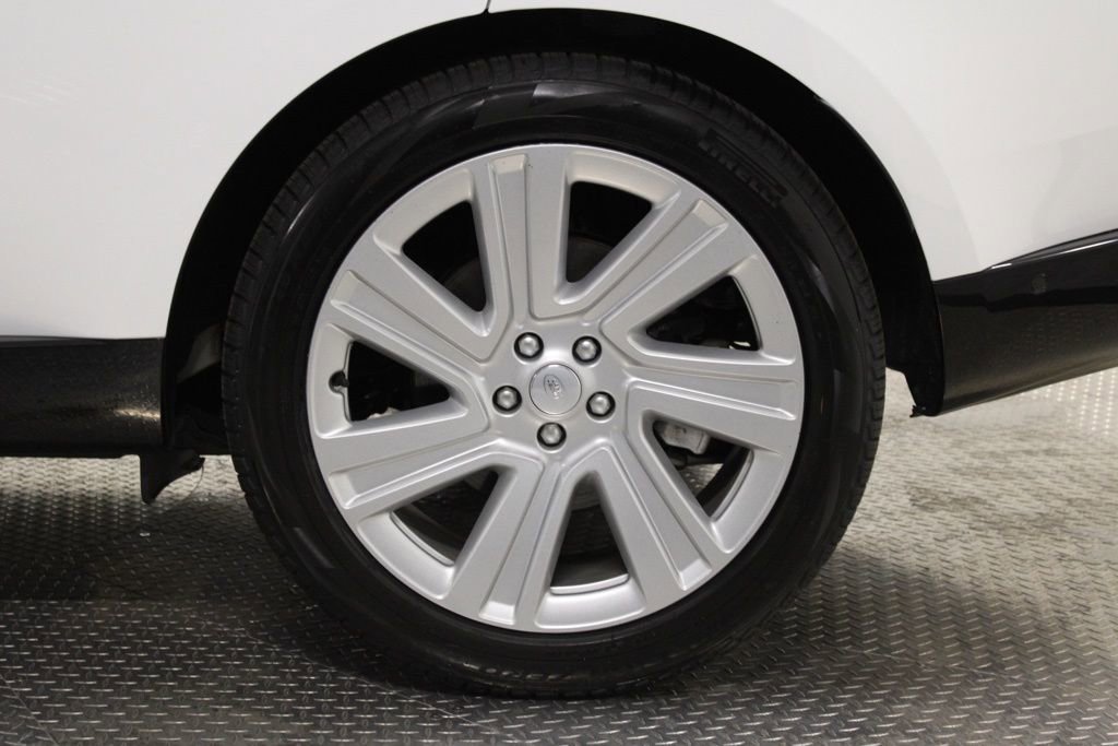 Certified 2023 Land Rover Range Rover SE image 18