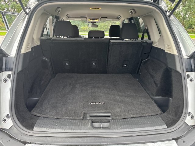 Certified 2021 Nissan Rogue SV AWD/4WD image 17
