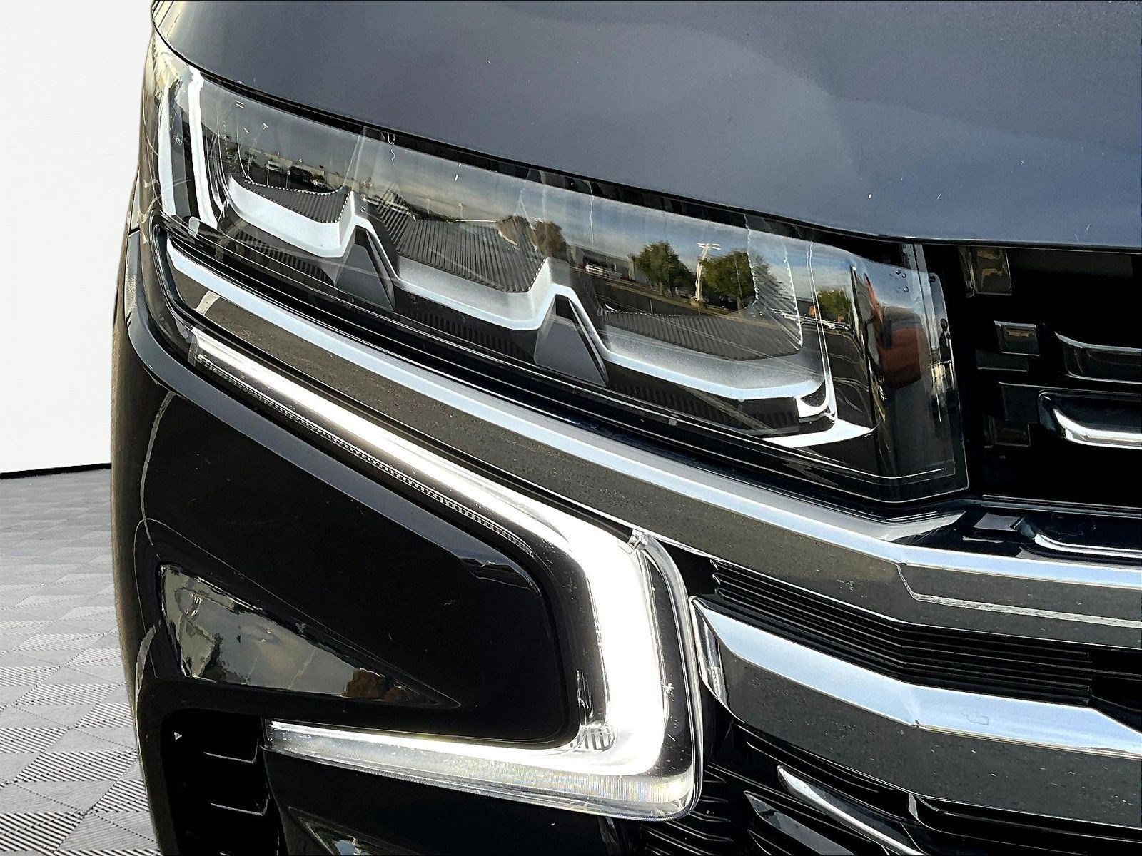 Used 2023 Chevrolet Tahoe LT w/ LT Signature Plus Package AWD/4WD image 33