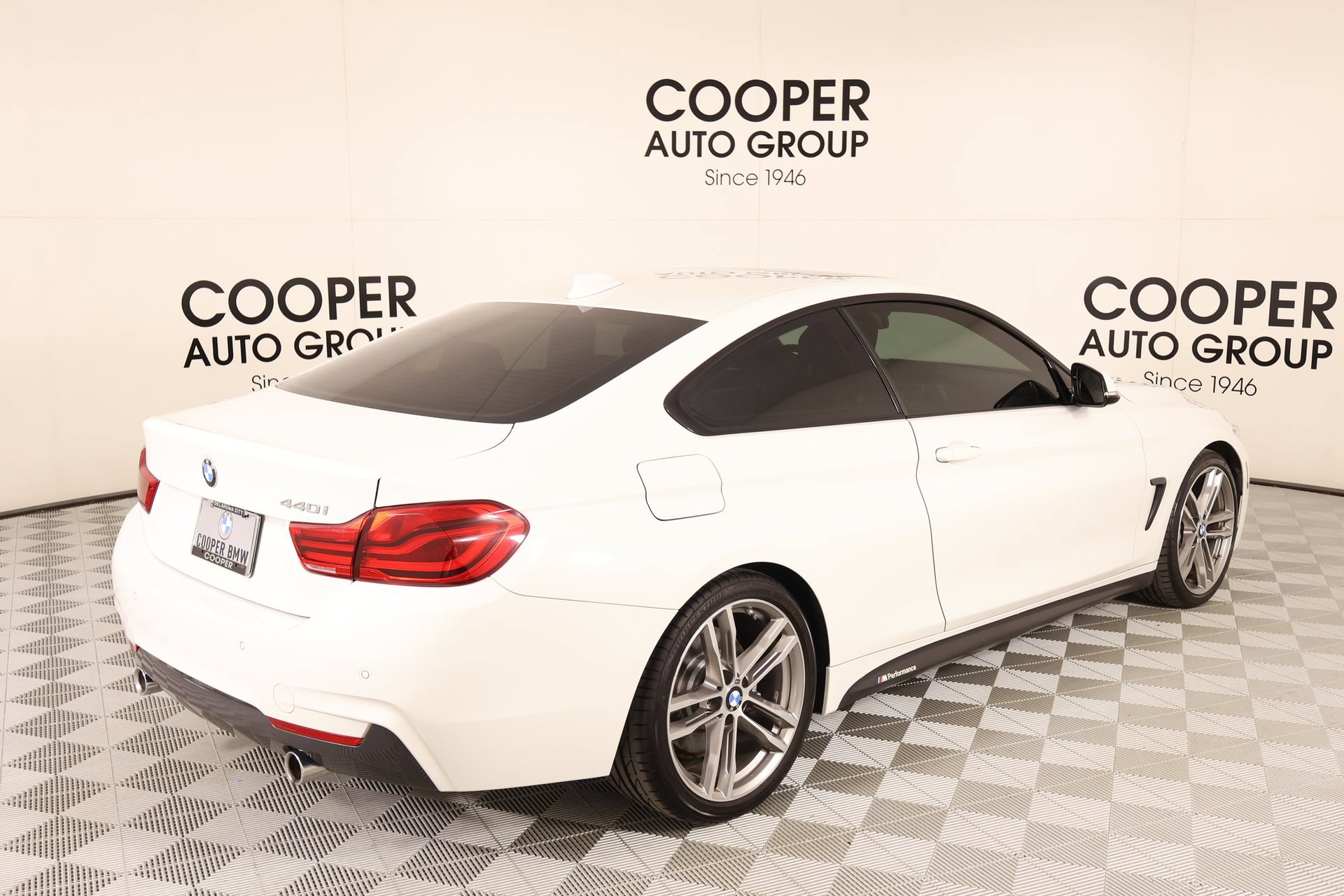 Used 2019 BMW 440i Coupe w/ M Sport Package RWD image 21