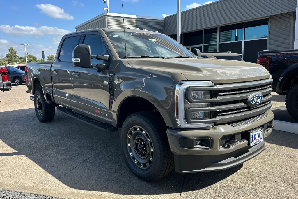 New 2027 Ford F250 XLT w/ XLT Premium Package AWD/4WD image 2