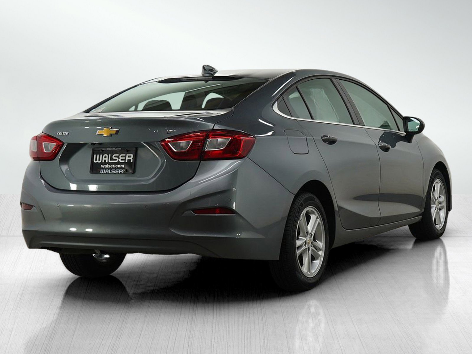 Used 2018 Chevrolet Cruze LT w/ Convenience Package image 5