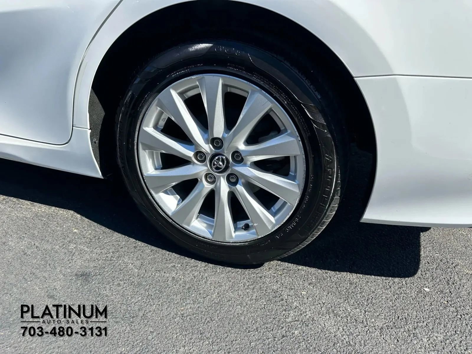Used 2020 Toyota Camry LE image 16