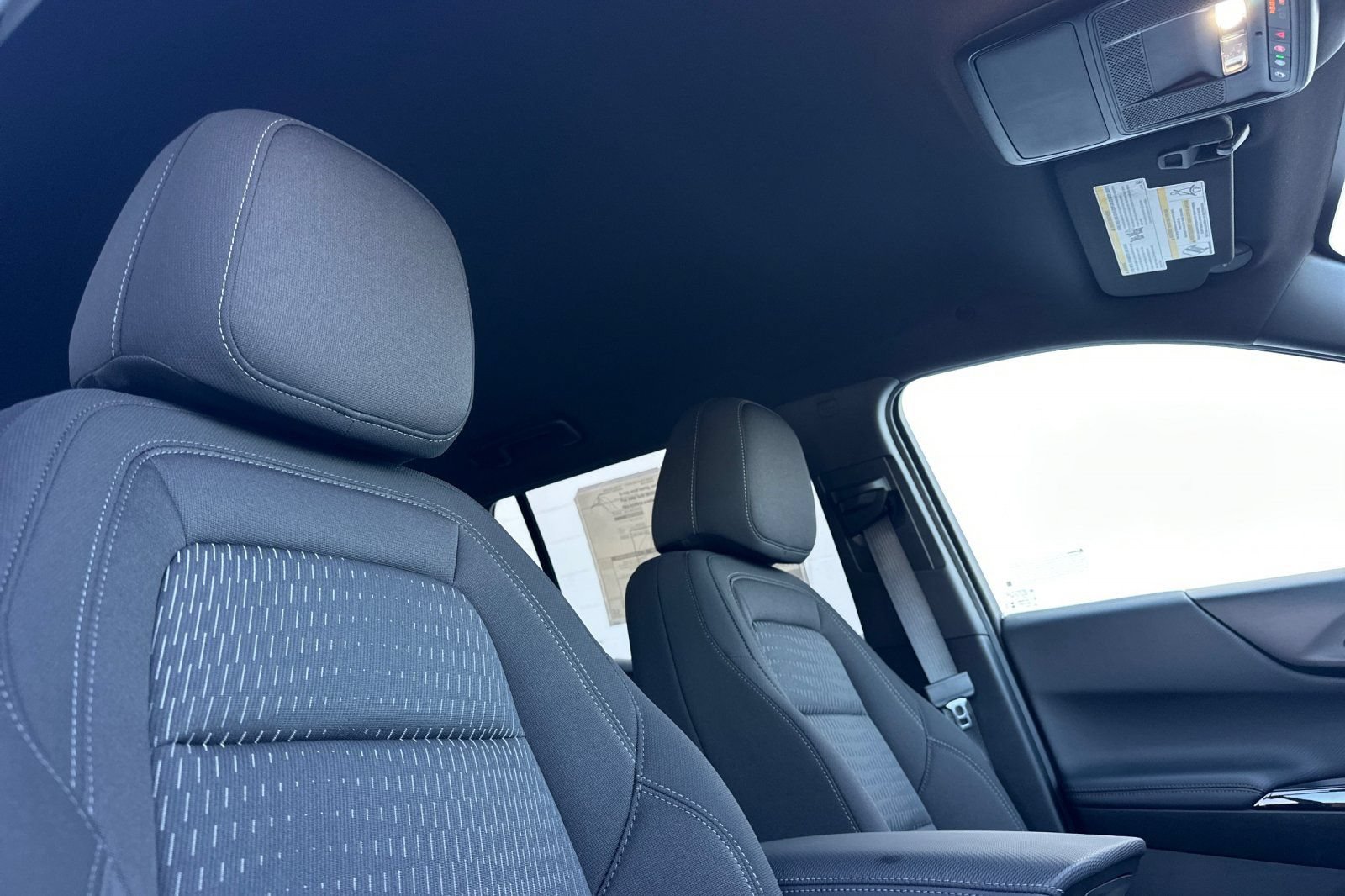 New 2026 Chevrolet Equinox LT FWD image 17