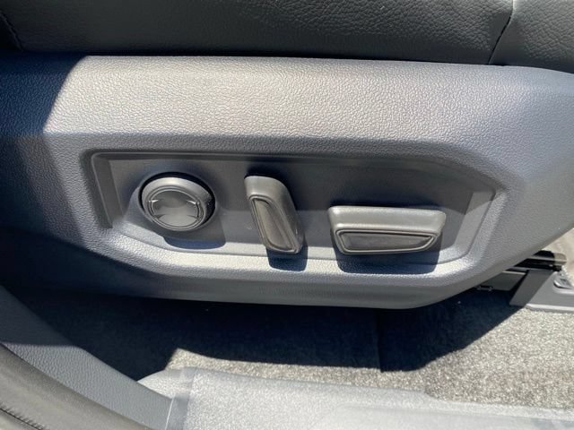 New 2026 Toyota Tundra Limited AWD/4WD image 18