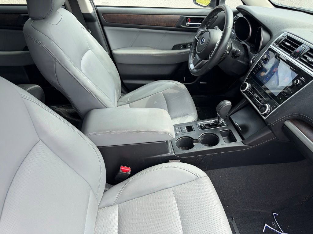 Used 2019 Subaru Outback 3.6R Limited AWD/4WD image 16