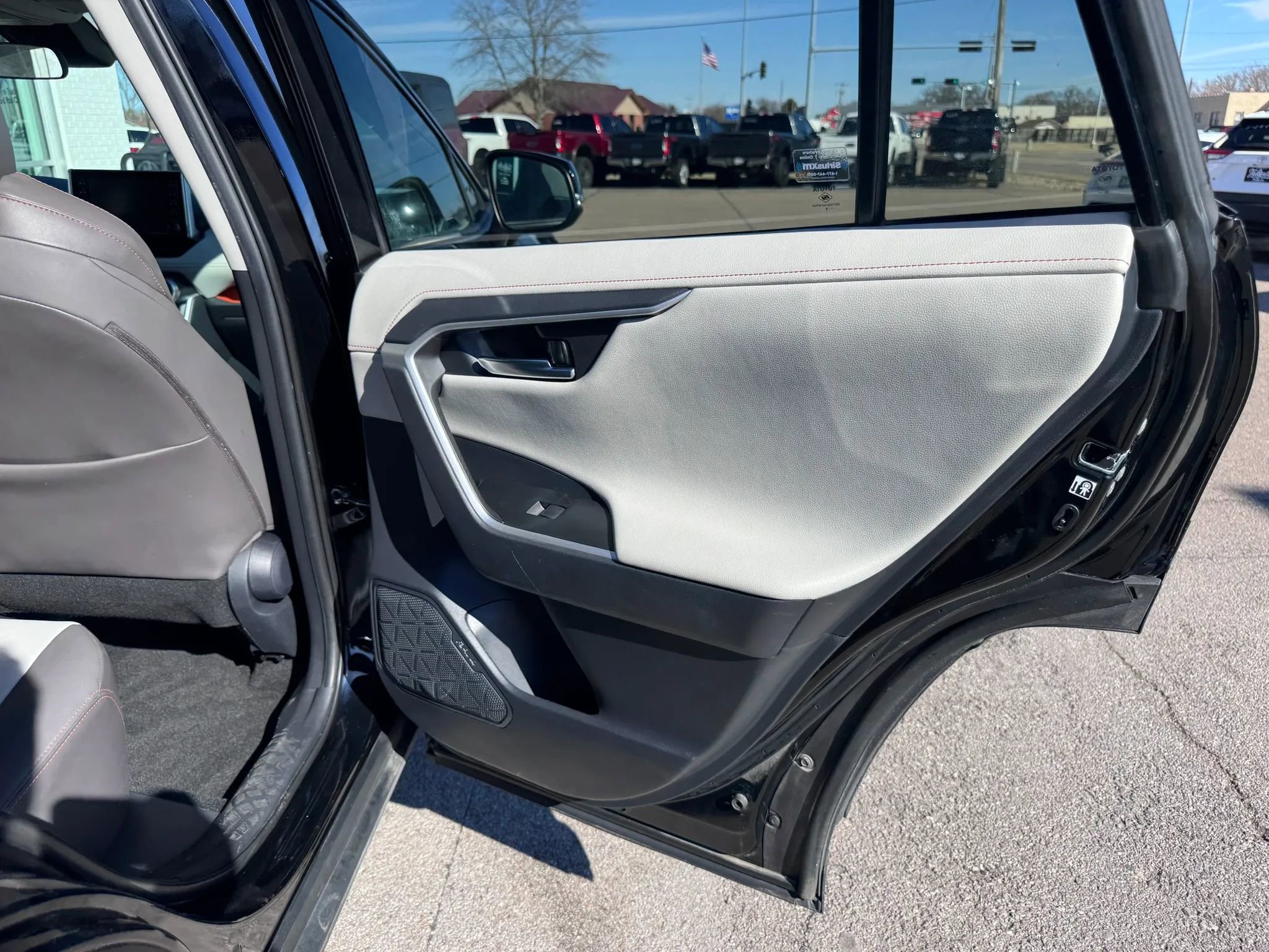 Used 2019 Toyota RAV4 Adventure w/ All Weather Liner Package AWD/4WD image 10