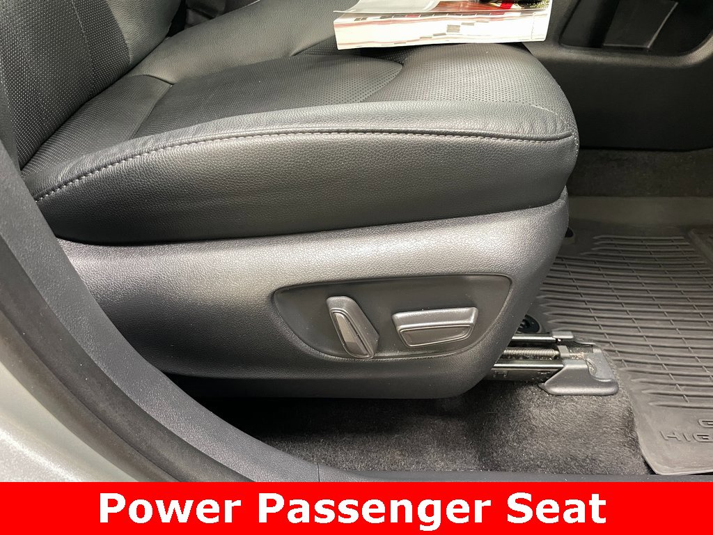 Used 2024 Toyota Grand Highlander XLE image 12
