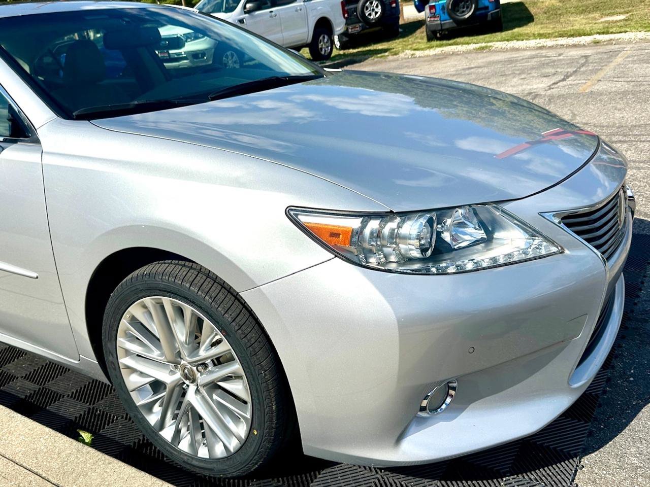 Used 2014 Lexus ES 350 w/ Premium Package image 11