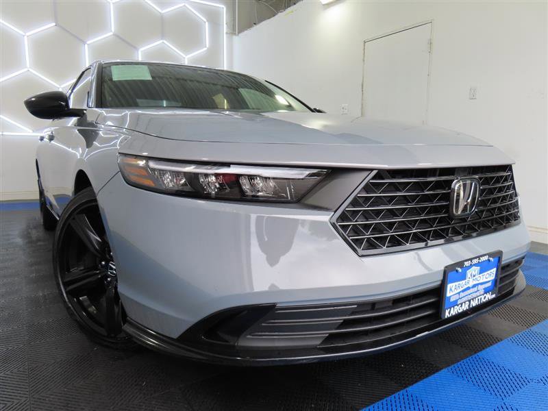Used 2025 Honda Accord Sport image 3