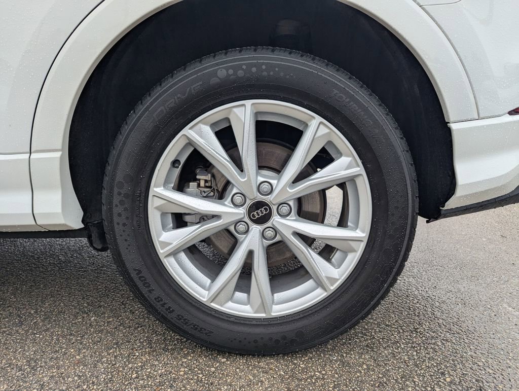 Used 2024 Audi Q3 2.0T Premium image 16