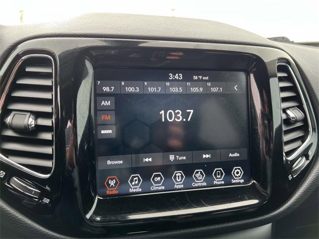 Used 2019 Jeep Compass Limited image 18