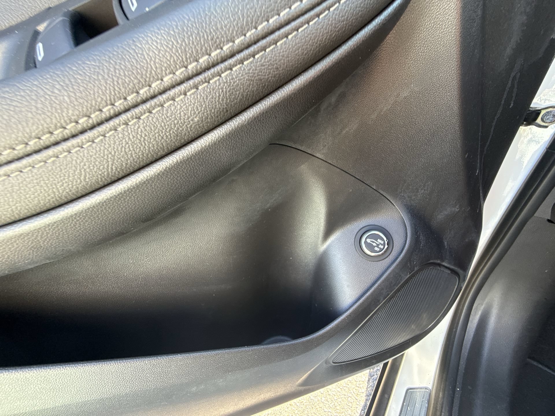 Certified 2021 Buick Encore GX Essence w/ Advanced Technology Package FWD image 31