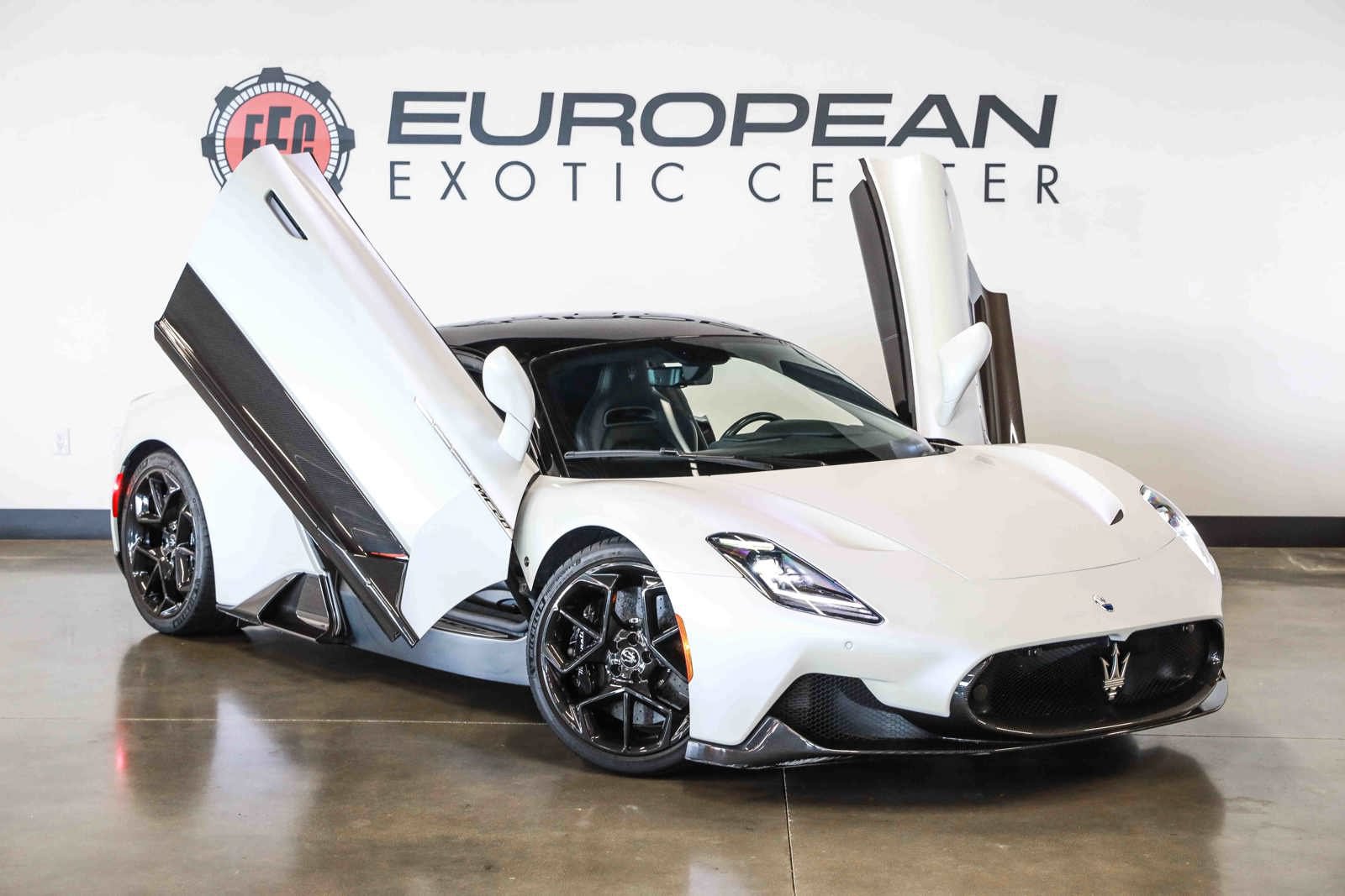 Used 2022 Maserati MC20 Coupe RWD image 3