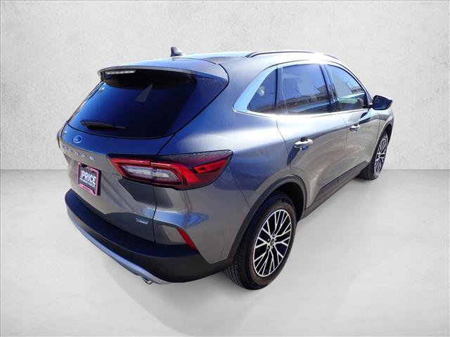 Used 2025 Ford Escape SE image 4