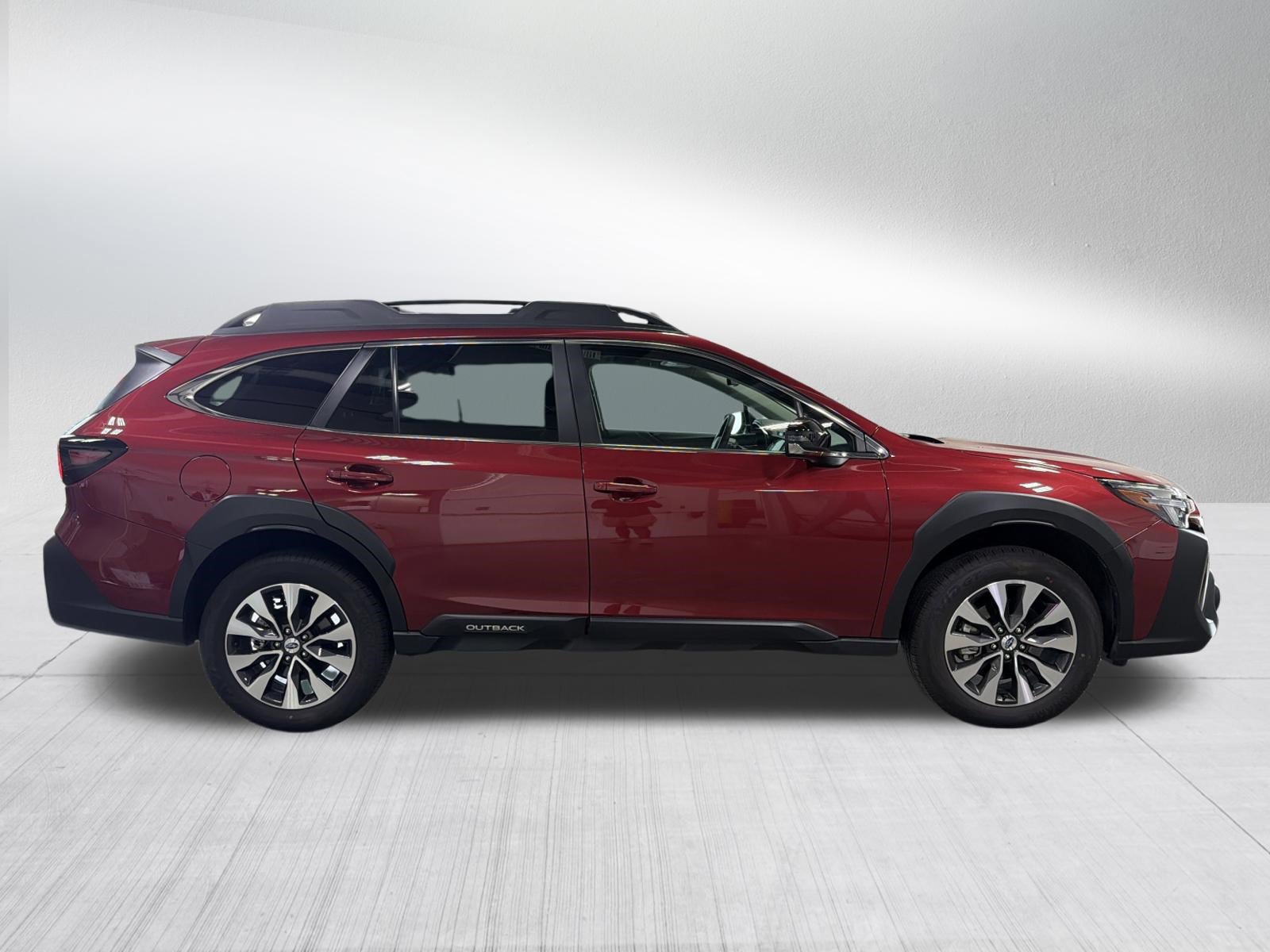 Used 2025 Subaru Outback Limited w/ Tech Package 3 AWD/4WD image 8