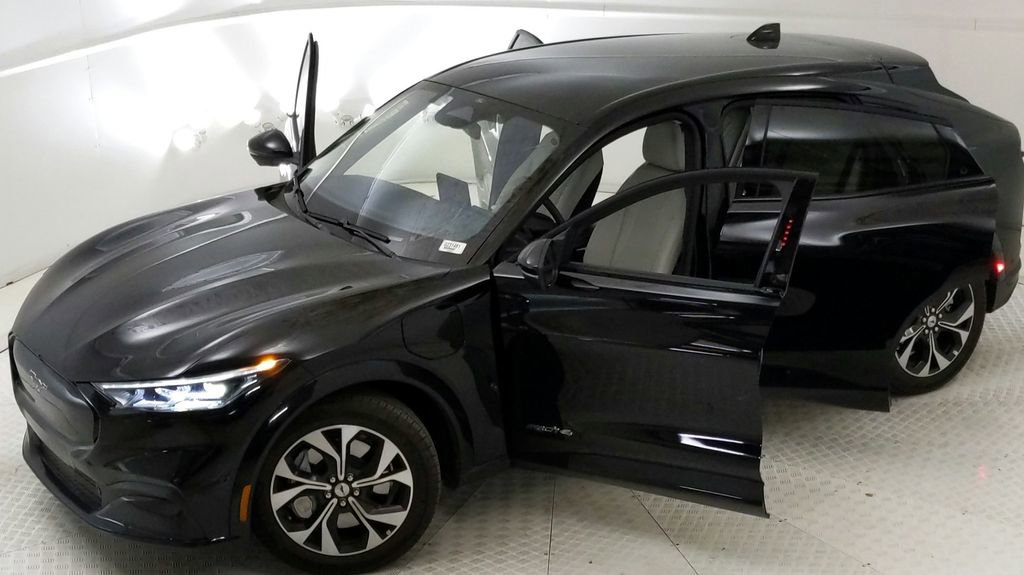 New 2023 Ford Mustang Mach-E Premium image 24