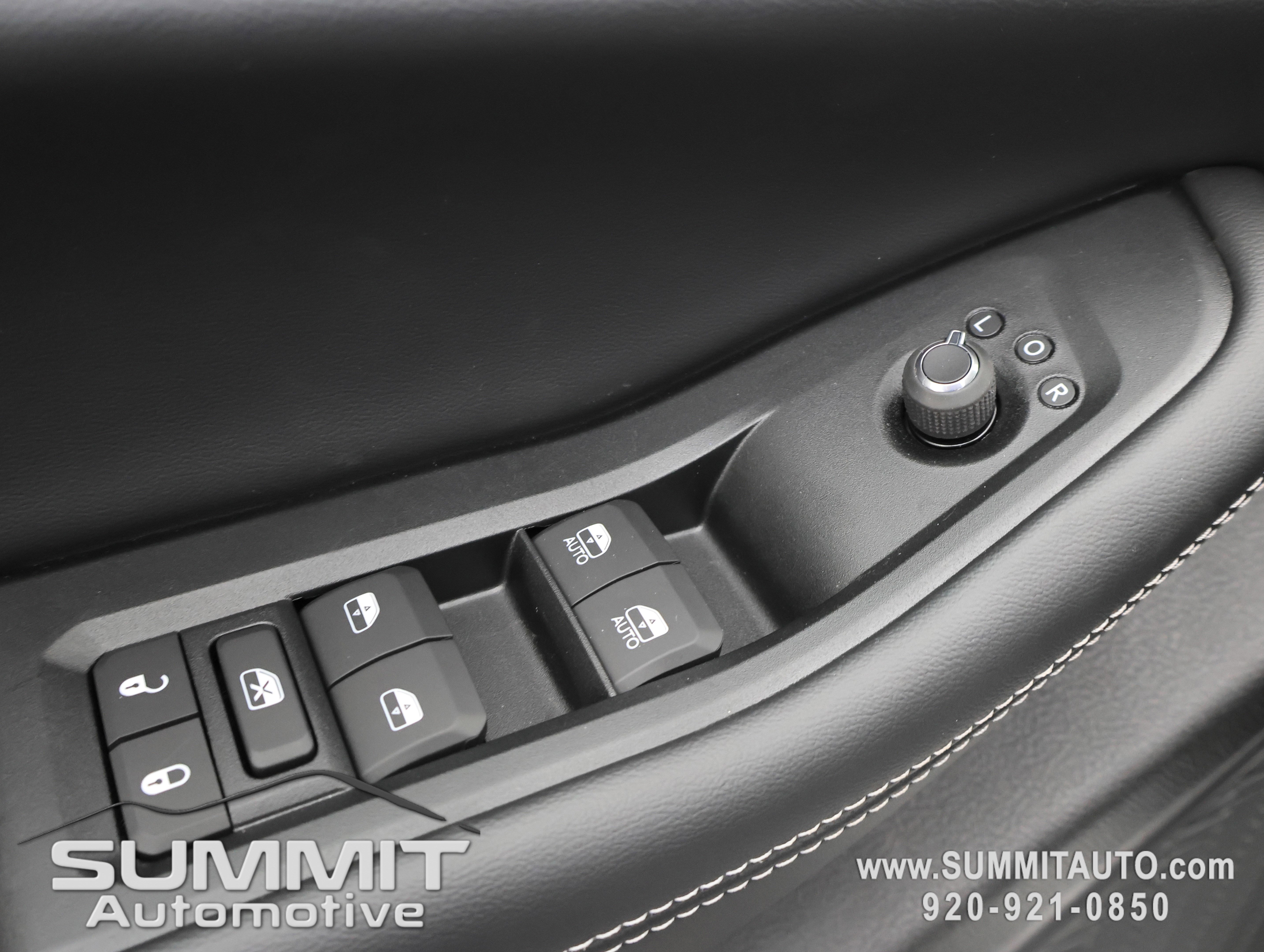 New 2026 Jeep Grand Cherokee L Laredo Altitude image 38