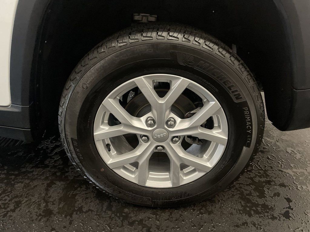 Used 2023 Jeep Grand Cherokee Limited image 26