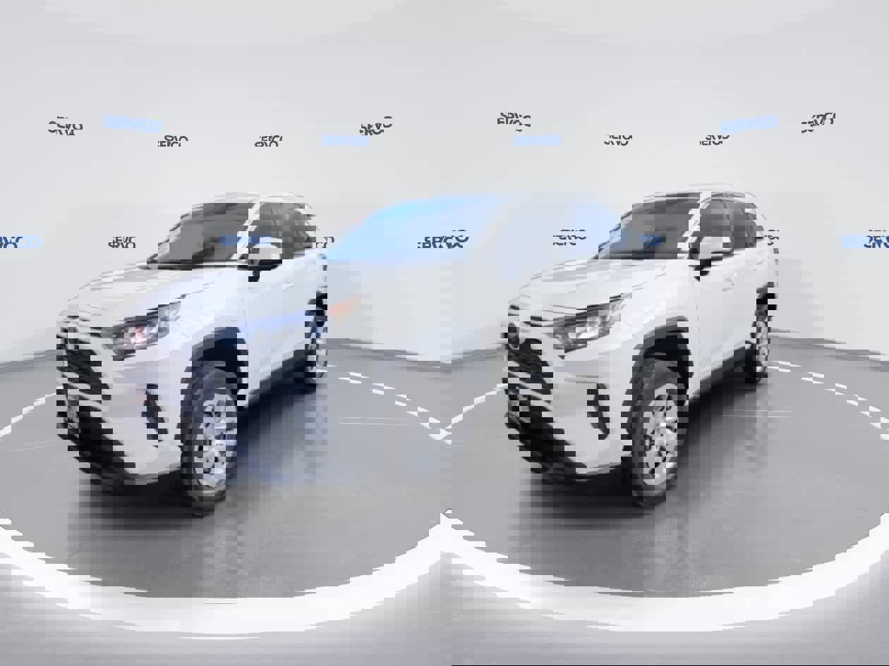 Used 2022 Toyota RAV4 LE FWD image 4