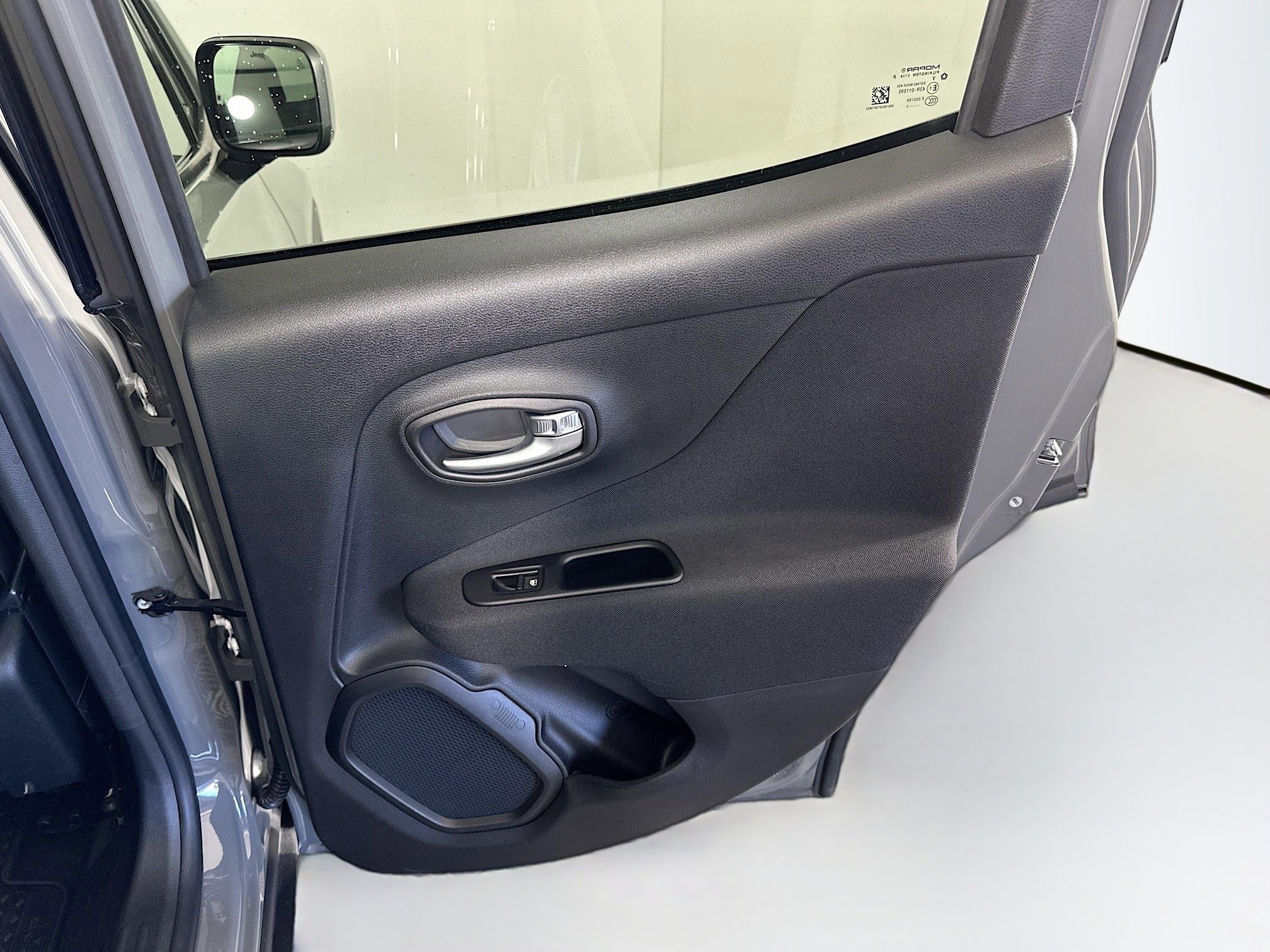 Used 2021 Jeep Renegade Latitude w/ Convenience Group image 28