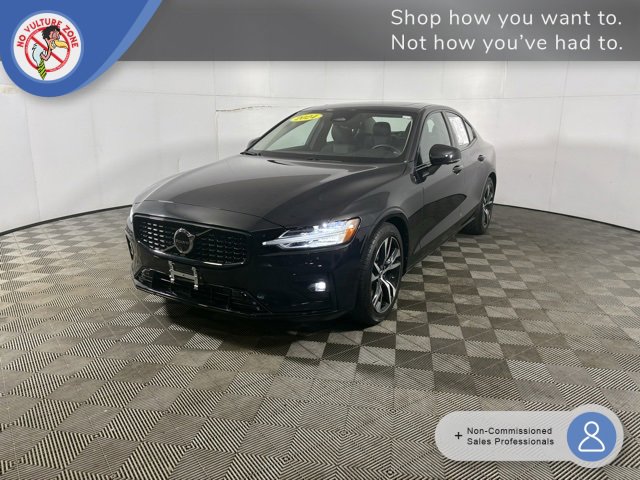 Used 2024 Volvo S60 B5 Plus image 1
