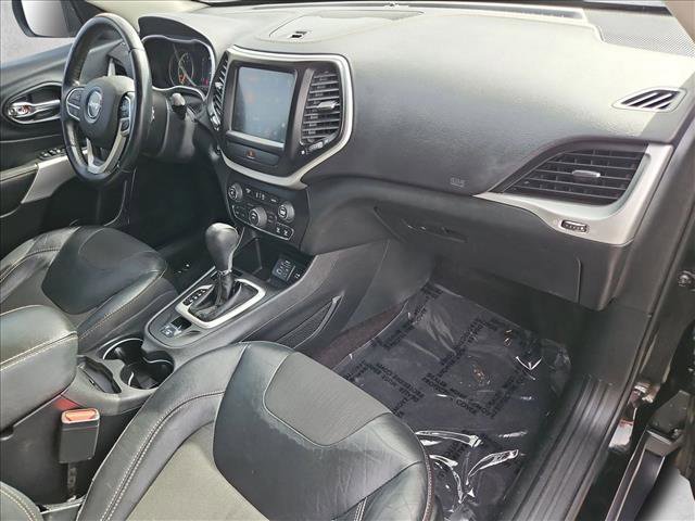 Used 2018 Jeep Cherokee Latitude Plus image 23