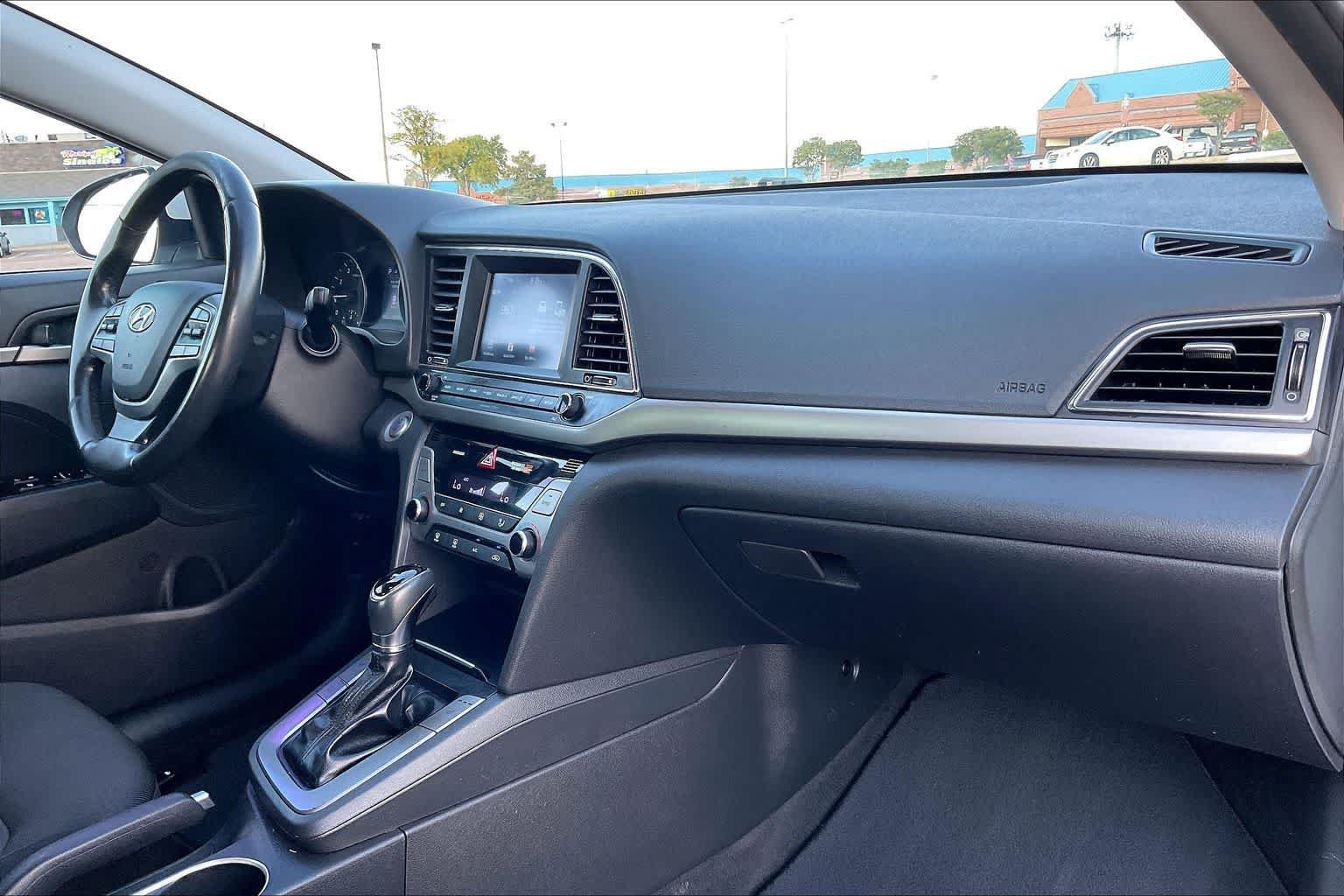Used 2018 Hyundai Elantra Value Edition FWD image 21