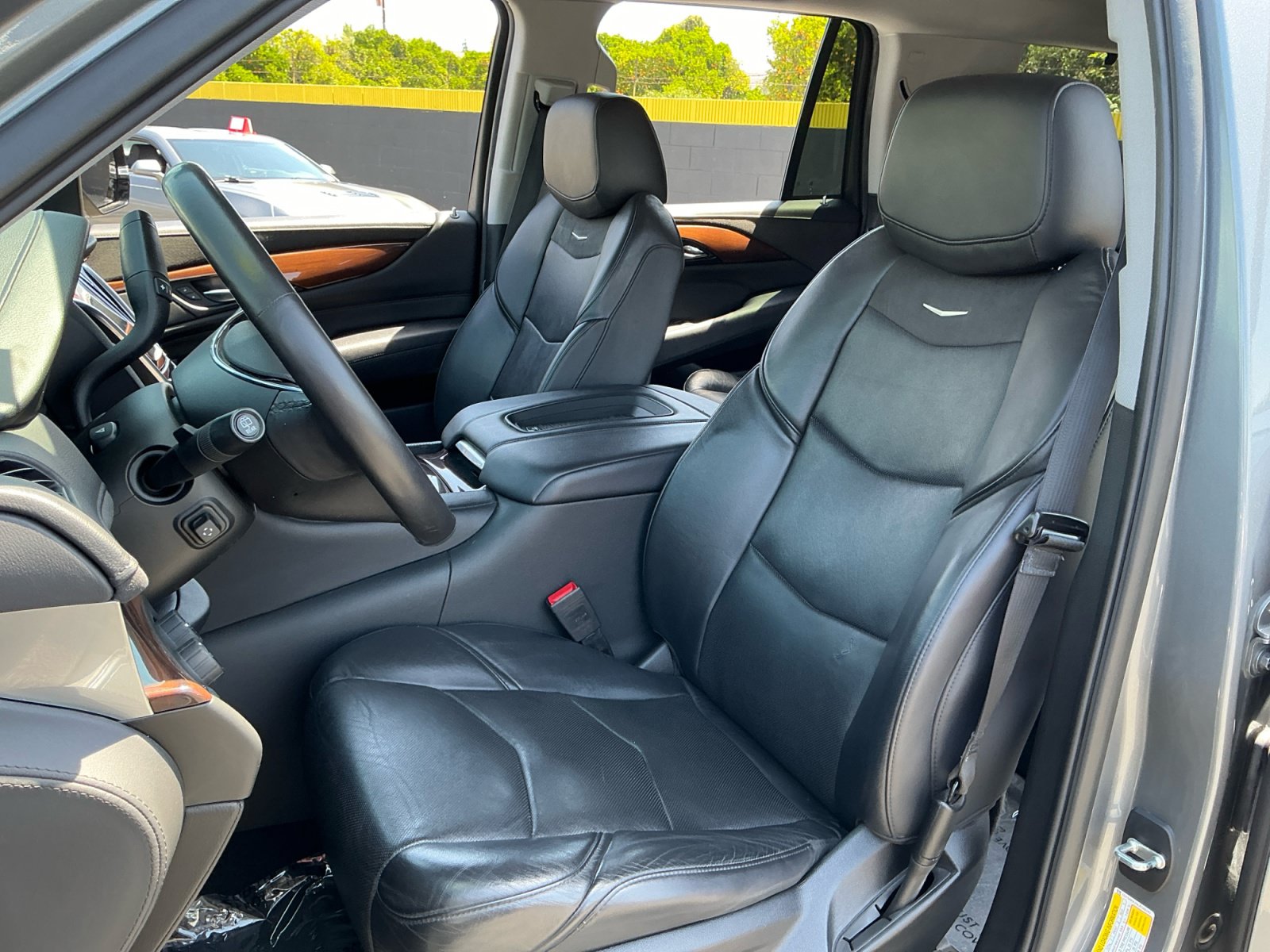Used 2020 Cadillac Escalade 4WD image 18