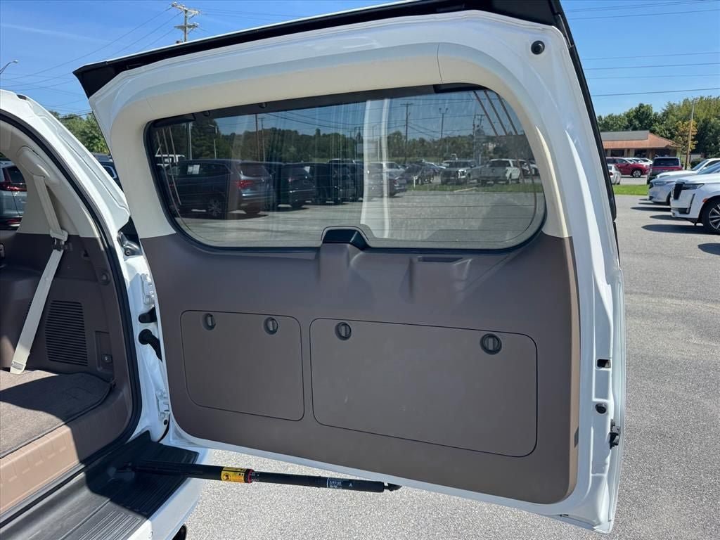 Used 2019 Lexus GX 460 Premium w/ Premium Package AWD/4WD image 16