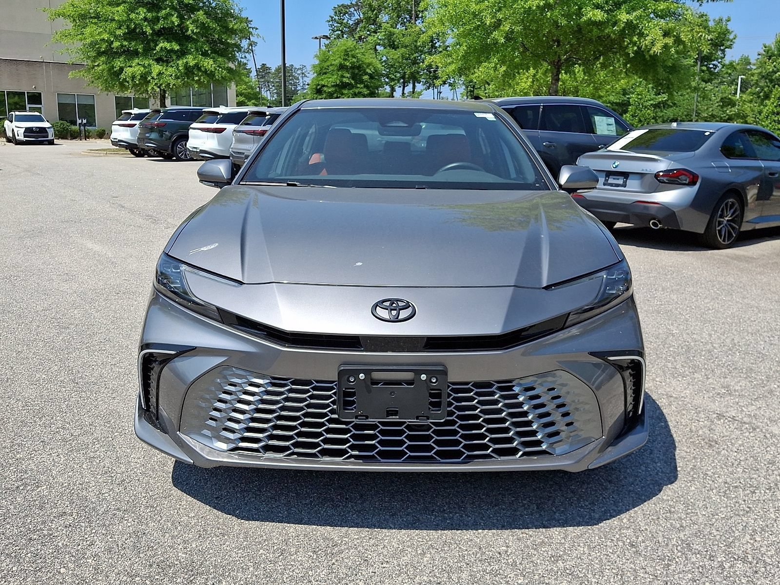 Used 2025 Toyota Camry XSE FWD image 2