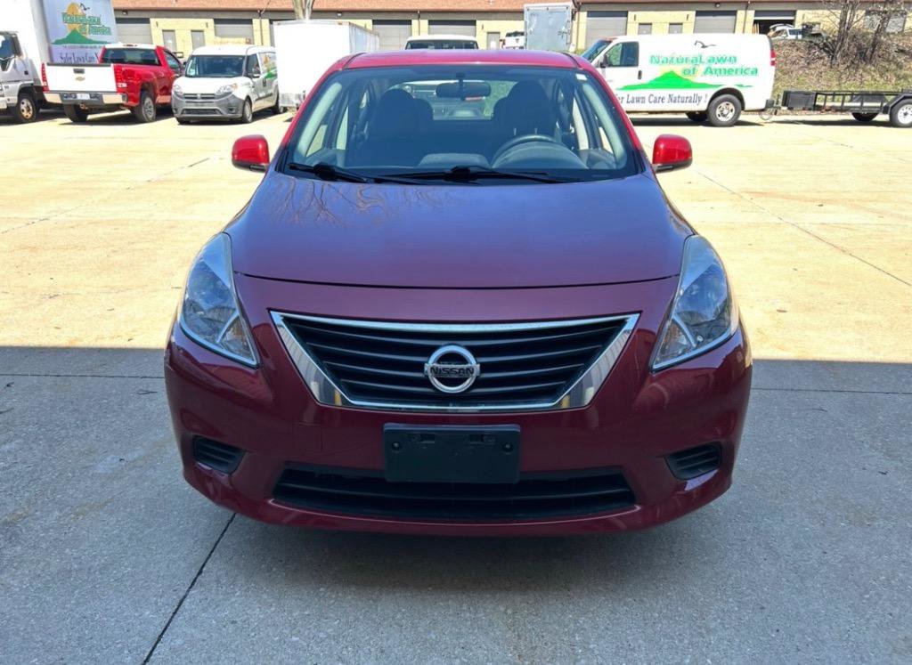 Used 2012 Nissan Versa SV w/ Convenience Pkg FWD image 9