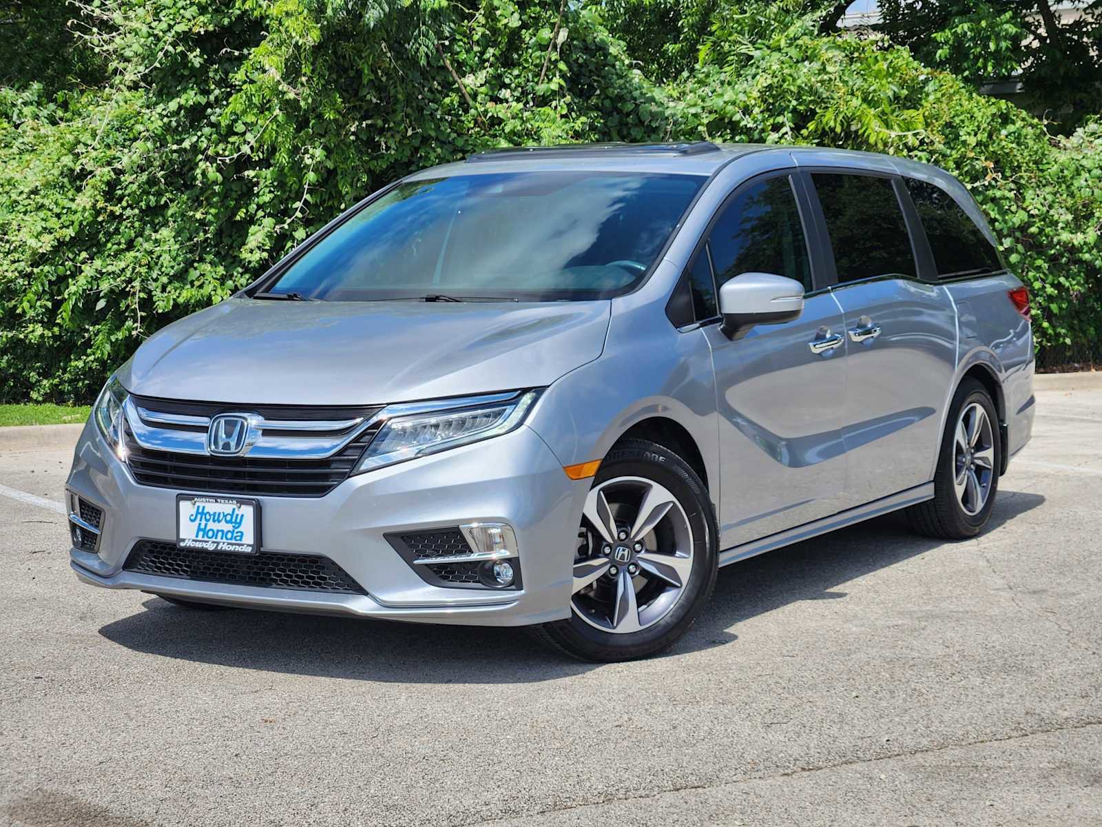 Used 2018 Honda Odyssey Touring image 1
